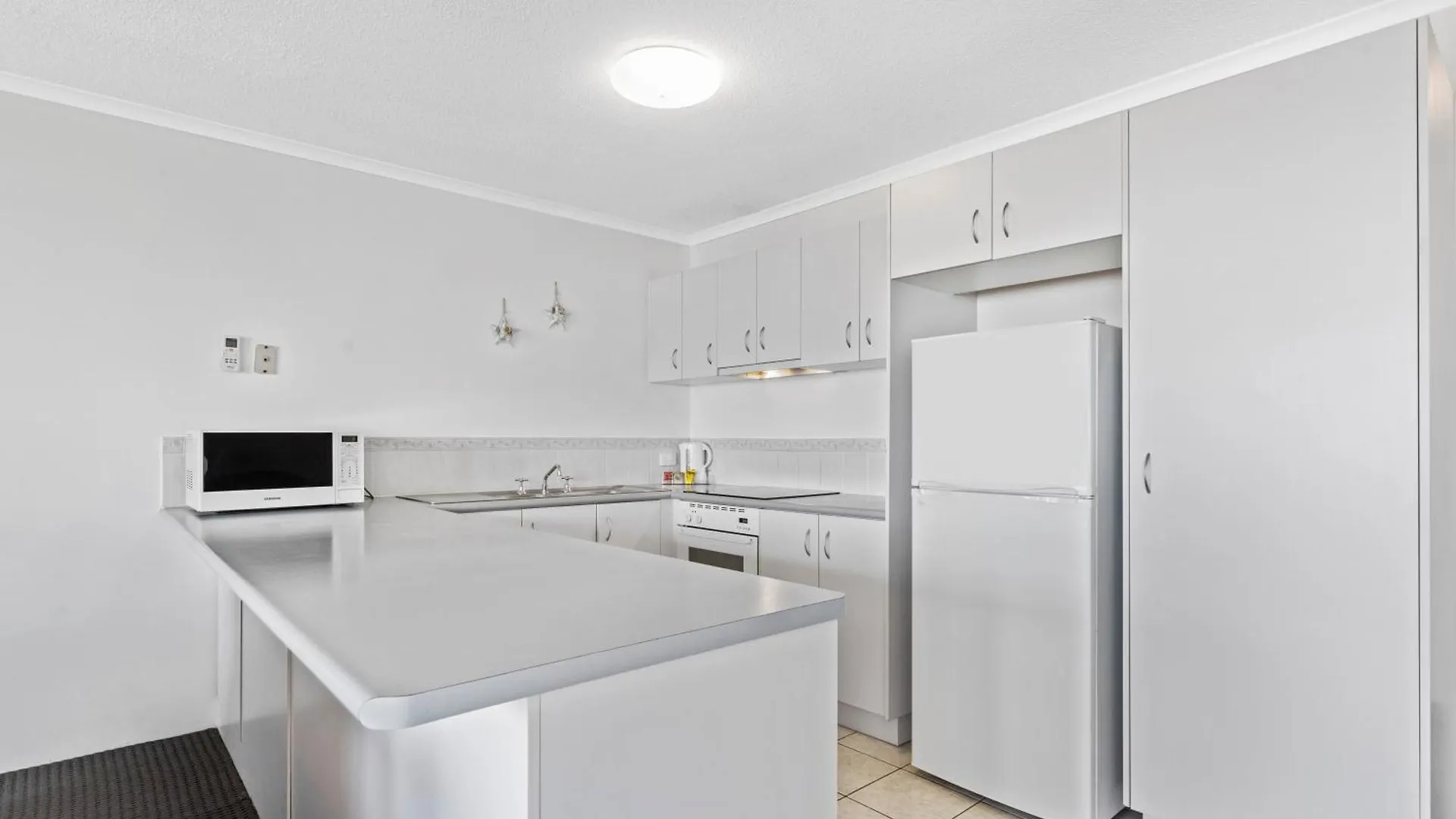 Aparthotel Surfcomber On The Beach Maroochydore