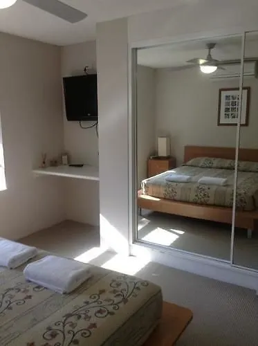 Aparthotel Surfcomber On The Beach Maroochydore